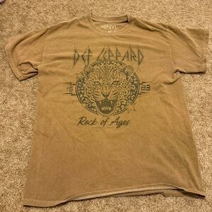 Tilly’s The Vinal Icons Def Leppard “Rock of Ages” Tee – Size Small